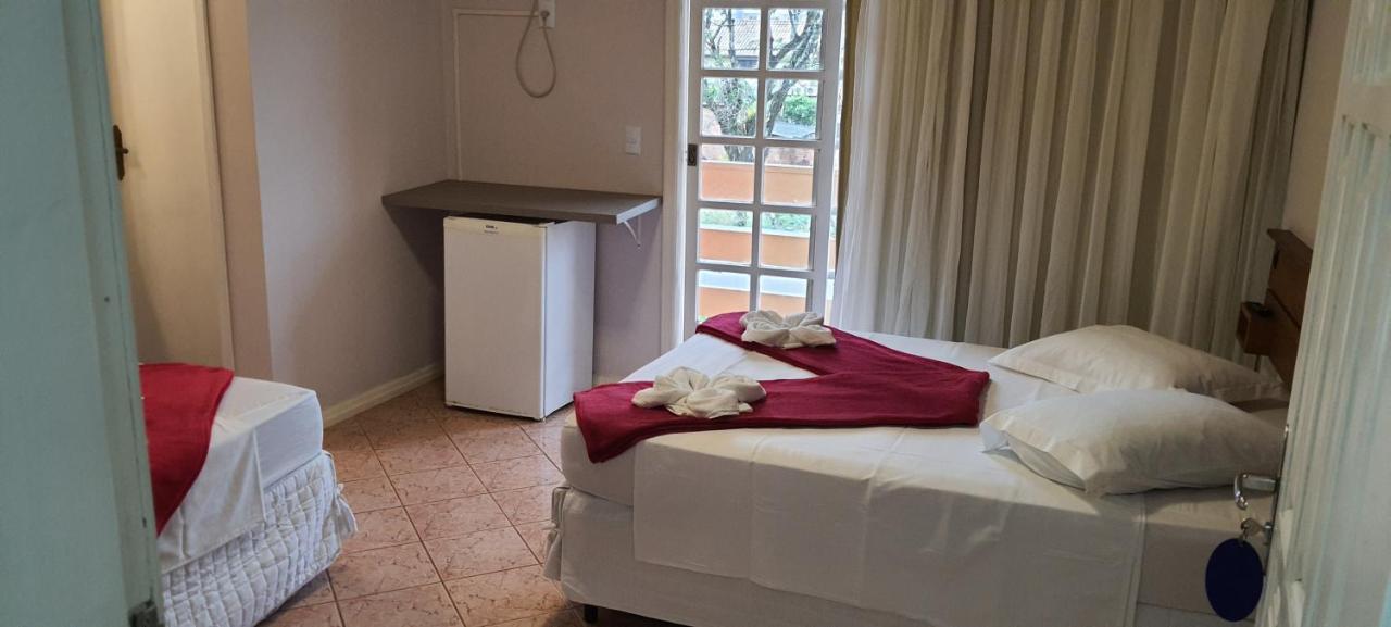 Hotel Pousada Ilha Do Mar บอมบินญัส ภายนอก รูปภาพ