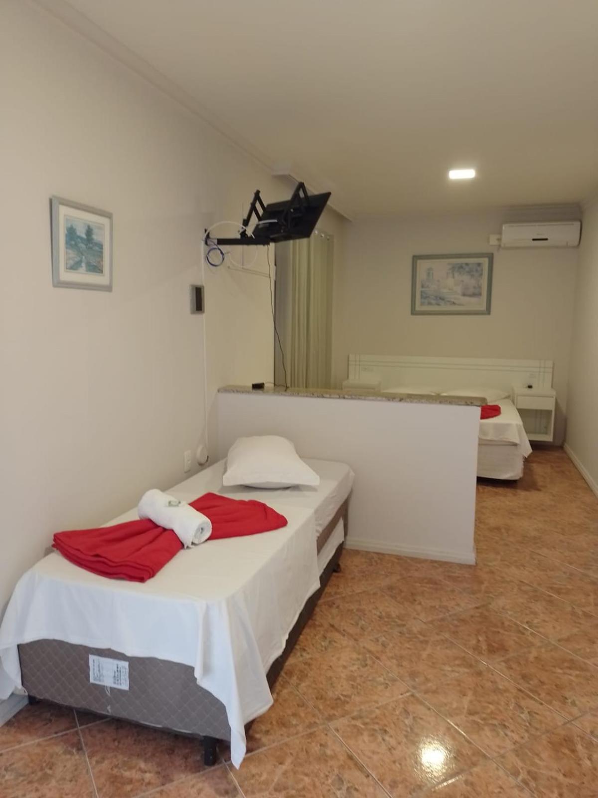 Hotel Pousada Ilha Do Mar บอมบินญัส ห้อง รูปภาพ